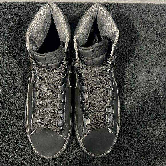 🔥Women’s NIKE Blazer High “Triple Black”- Skateboard Sneakers Sz 11 - EXCELLENT - Picture 6 of 13